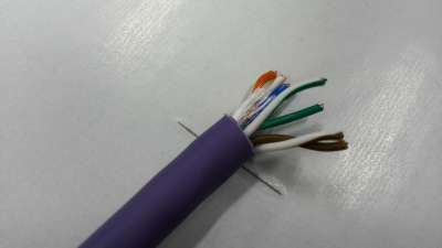 Витая пара UTP 4х2 24AWG (0,51) Кат.5e Cu(BC) (внутр.) LSZH Purple / LANMAX    - 305м